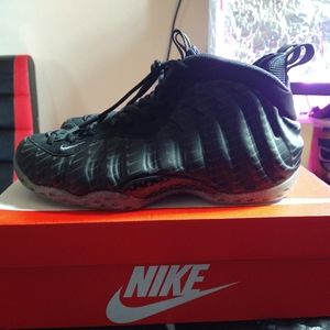 Nike air Foamposite swoosh